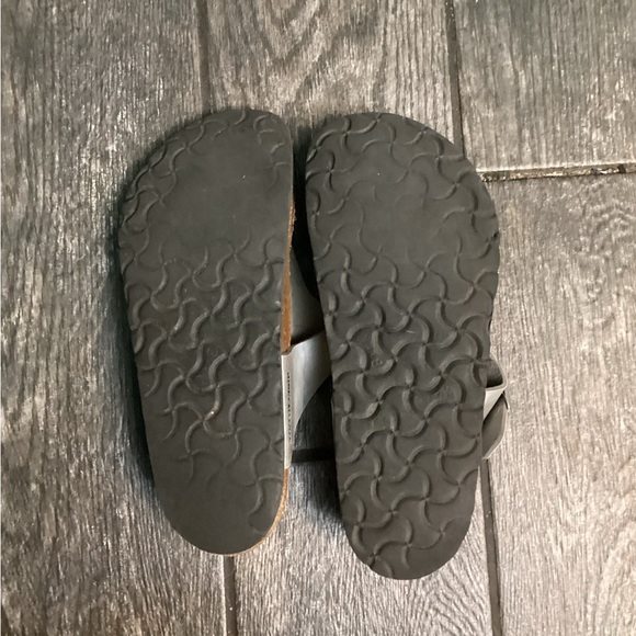 💥PRICE DROP💥 Gizeh Sandal - Picture 10 of 10